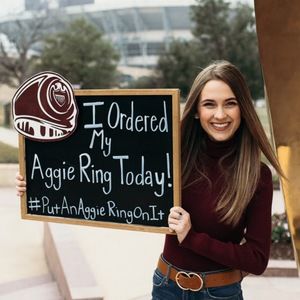 Meet your Posher, Abigail